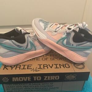 Nike Kyrie 8 Basketball Sneaker - Chinese New Year - Size 7Y /Women’s 8.5
